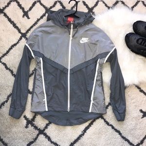 Nike Heavy Duty Wind Breaker